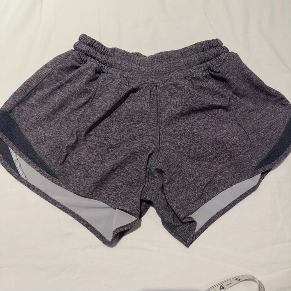 Lululemon Hotty Hot Gray Lined Shorts II 2.5” Size 4 Heather Lux Multi Black NWO - Picture 2 of 15